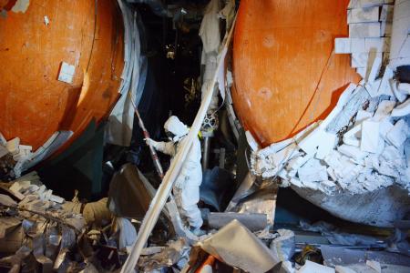 福島第1原発1号機の「非常用復水器」の周辺=2013年5月(原子力規制委提供)