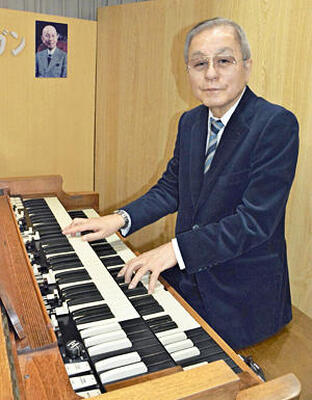 <strong>こせき・まさひろ</strong>　１９４６（昭和２１）年、東京都生まれ。幼少からピアノを習う。成城学園高在学中にバンド活動に熱中した。早大理工学部卒。在学中に初期のグループサウンズ「ヴィレッジ・シンガーズ」でキーボード担当。日本経済新聞社に入社し、早期退職後に音楽活動を再開、古関メロディーを中心としたユニット「喜多三」を結成。２００９年に古関裕而生誕１００年記念ＣＤ全集の企画・監修で、日本レコード大賞企画賞を受賞した