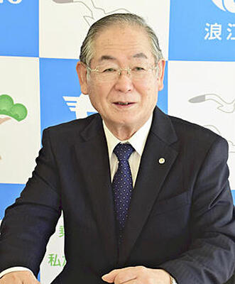 「水素を利活用したまちづくりを進める」と話す吉田町長