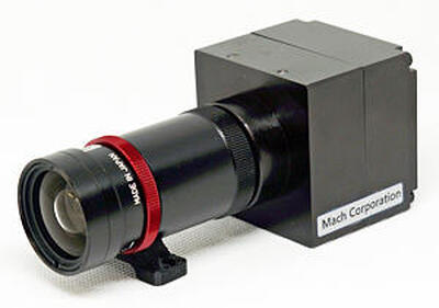 マッハ社が開発した耐放射線カメラ。手のひらに乗せられるほど小さく軽い（マッハコーポレーション提供）
