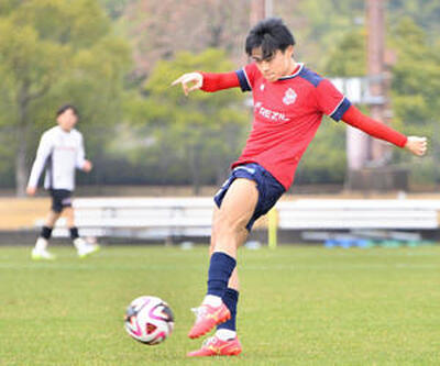 「長所をアピールできた」と語る坂岸＝鹿児島県立サッカー・ラグビー場