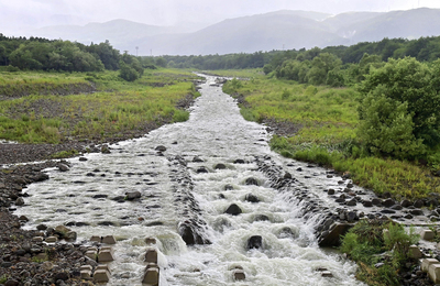 １４年連続で「水質が最も良好な河川」に選ばれた荒川＝９日、福島市