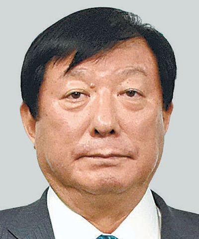 亀岡偉民氏