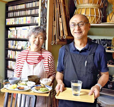 「人が集まる場所になれば」と話す由美子さん（左）と直樹さん