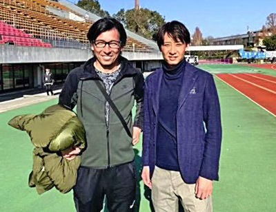 酒井さん（右）と私。相沢晃をはじめ、学法石川高から東洋大に進んでさらに能力を伸ばす選手は多い
