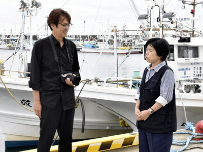 漁協職員の玉野さん（右）と私。玉野さんのお世話がなかったら、請戸のプロモーションは成功しなかった