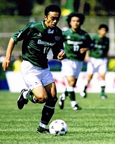 ブランメル仙台でプレーする私。ジュビロ磐田から移籍後、１年間在籍した。退団後は現役を続行しながらスポーツビジネスを学ぶため米国へ渡った