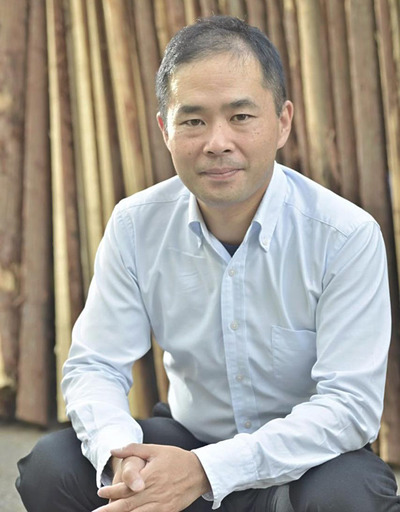 代表理事就任を決断するまで悩んだが、事業の進展へ覚悟を決めた。代表になってからは選択の連続だった