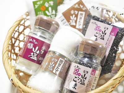 お客さまからのご意見を反映させ、完成した以前の商品。より高品質の商品を目指し、今も改良を繰り返している