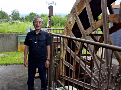 福島市荒井に開設した自然エネルギーと農業体験施設「だいこん村」。水力発電や太陽光発電の装置は私が手作りした