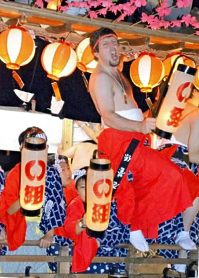 ２０１１年に棚倉町の祭りに参加した当時の私。震災直後、日本に残るという選択をしなければ、こうした祭りに参加することはできなかっただろう