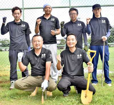 「縁プロジェクト」のメンバー６人。少数精鋭での活動だが、子どもたちの成長を願う縁がこれからも広がり、次世代に思いがつながってほしい