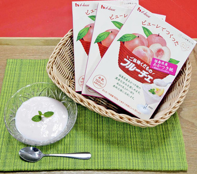 新発売される「ご当地くだものフルーチェ　県産あかつき桃」