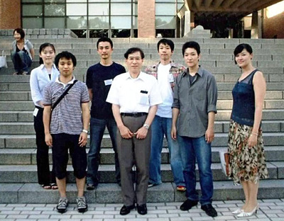 仲が良かった大学の研究室のメンバー。卒業後も同窓会を開き、よく集まっていた