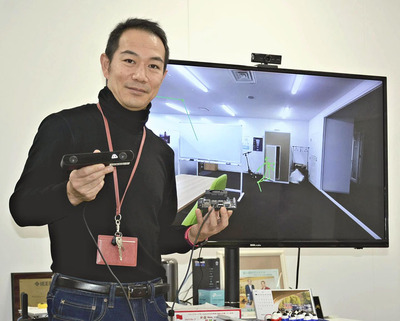 会津コンピュータサイエンス研究所を創立して間もなくコロナ禍に苦しんだが、ＡＩが「密」を分析する装置を開発し２０２１年に地域再生大賞を受賞した