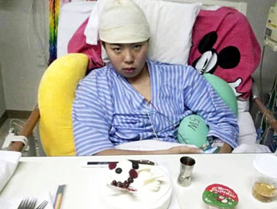 １４歳で脳内出血を発症して入院した私。意識は取り戻したが、左半身にまひが残った