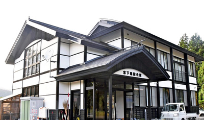 県建設業協会宮下支部と宮下地区建設業協同組合が入る宮下建設会館。社長就任後の私は建設業界が直面する課題に挑戦していくことになる