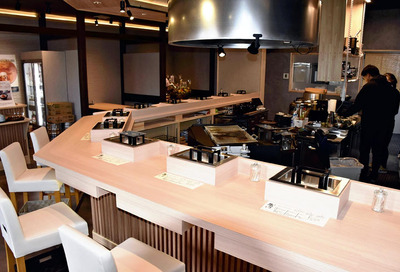 オープンするハンバーグ専門店の店内