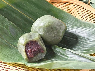 宝来堂製菓の笹だんご（４個入り６００円）