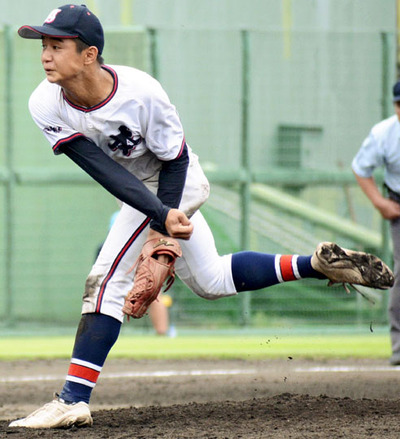 【いわき湯本―福島高専】６回無失点の好投を見せたいわき湯本の宇佐見＝ヨークいわきスタジアム