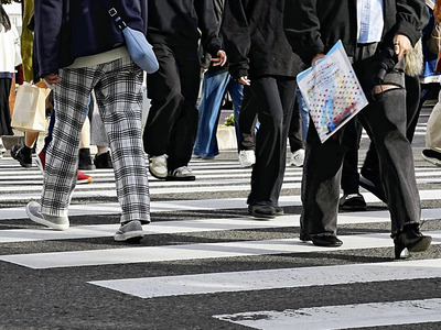 ストーカー規制法施行から２５年。雑踏の中に隠れた事件が重大な被害につながるケースも全国でやまない（写真はイメージ。本文とは関係ありません）