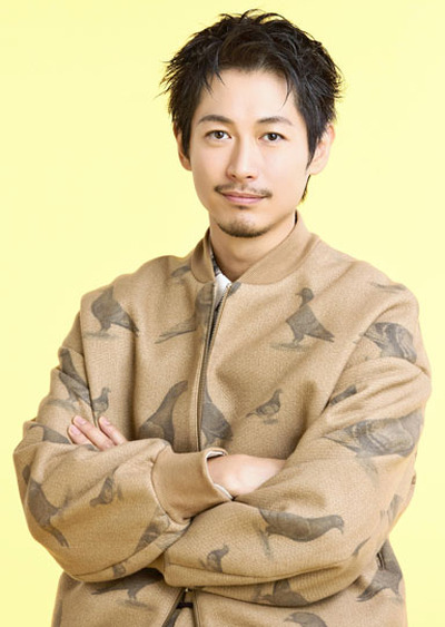 初の翻訳絵本「ありさんシェフのしょうたいじょう」を手がけたディーン・フジオカさん。「親子一緒に、表紙から裏表紙までくまなく楽しんでほしいです」