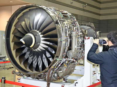 会場に展示されているターボファンエンジン