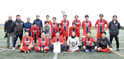 ３連覇を果たしたいわきシニアＦＣ