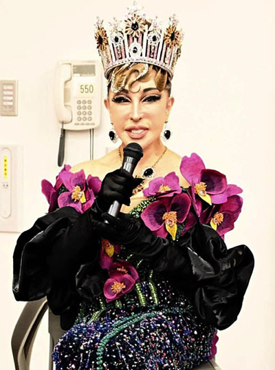 美の秘訣を話すガガさん