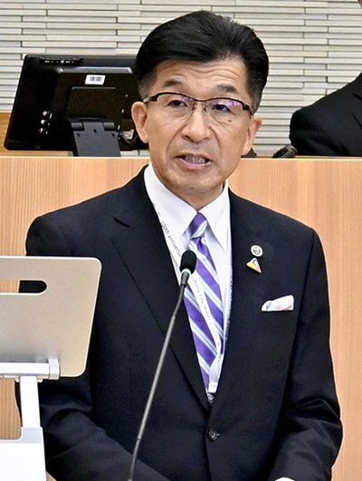 あいさつする木幡市長