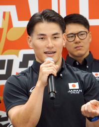 　自転車トラック種目の壮行会で意気込みを語る太田海也＝１５日、静岡県清水町