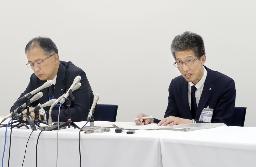 　裁判傍聴妨害について記者会見する横浜市教育委員会幹部ら＝５月