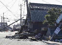 　損壊した家屋＝１月、石川県珠洲市