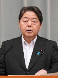 　記者会見する林官房長官＝２３日午前、首相官邸