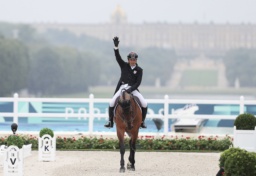 　総合馬術　馬場馬術の演技を終えた大岩義明＝パリ郊外（ロイター＝共同）