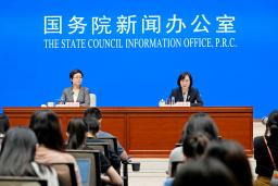 　北京で開かれた中国国家統計局の記者会見＝１５日（共同）