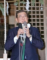 　自民党総裁選への立候補を表明する石破元幹事長＝２４日午前、鳥取県八頭町