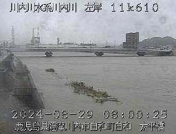 　台風１０号の影響で増水した鹿児島県薩摩川内市の川内川のライブカメラ画像＝２９日午前（国交省提供）