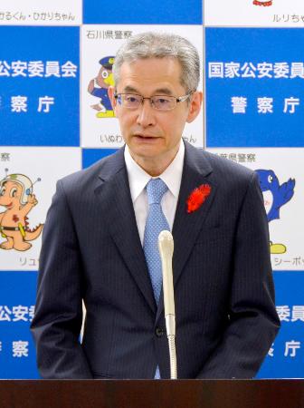 　定例記者会見をする警察庁の露木康浩長官＝１０日午前、警察庁