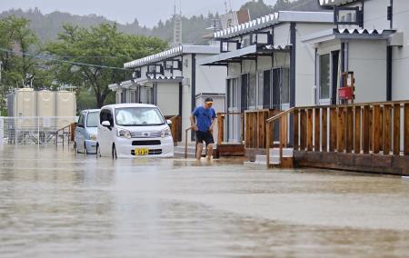 　記録的豪雨で浸水した石川県輪島市宅田町地区の仮設住宅団地＝９月