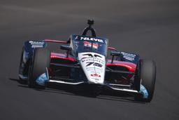 　インディ５００の予選で走行する佐藤琢磨＝インディアナポリス（ＡＰ＝共同）