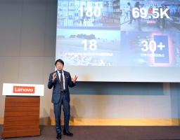 　事業戦略説明会で話す中国聯想（レノボ）グループ日本法人の檜山太郎社長＝２７日午前、東京都千代田区