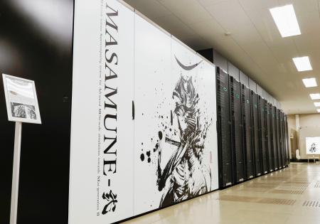 　東北大金属材料研究所が報道陣に公開したスーパーコンピューター「ＭＡＳＡＭＵＮＥ―弐」＝２９日午後、仙台市