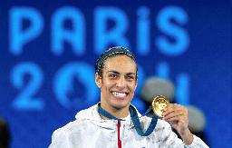 　パリ五輪のボクシング女子６６キロ級で金メダルを獲得したアルジェリアのイマネ・ヘリフ＝２０２４年８月、パリ（ゲッティ＝共同）