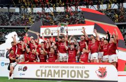 　ラグビーのリーグワン、プレーオフ決勝で東京ベイに勝利し、２季連続２度目の優勝を果たしたＢＬ東京フィフティーン＝国立競技場
