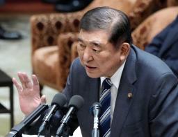 　衆院予算委の集中審議で答弁する石破首相＝６日午後