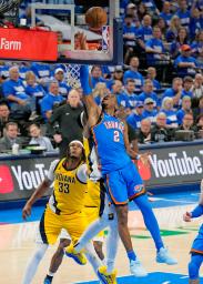 　ペーサーズとのＮＢＡ決勝第２戦でシュートを放つサンダーのギルジャスアレクサンダー（２）＝オクラホマシティー（イマジンイメージズ・ロイター＝共同）