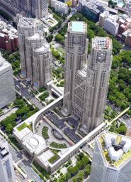 　東京都庁舎と都議会議事堂（左下）