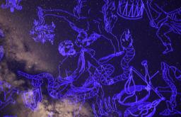 　１０億個の星と８Ｋ映像で描き出された天の川（左の白い部分）と星座絵＝１６日午後、相模原市立博物館