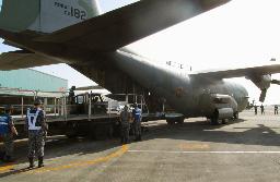 　韓国軍のＣ１３０輸送機＝２０１６年（防衛省提供）